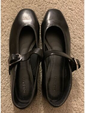 Old Navy Black Mary Jane Flats with Buckle Strap